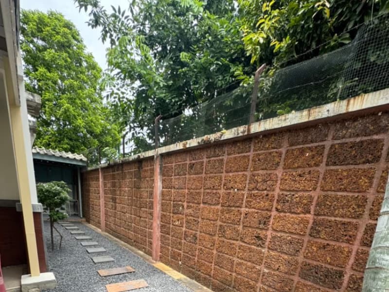 3 Bed House for Rent  Near Bearing BTS