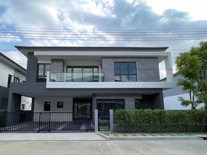 4 Bed House for Rent in Bang Phli