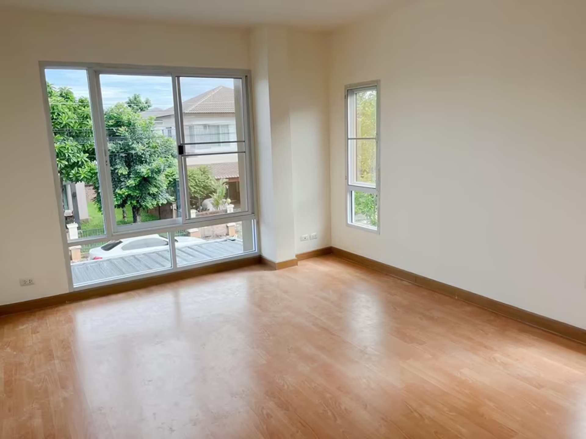 3 Bedroom House - Image 4