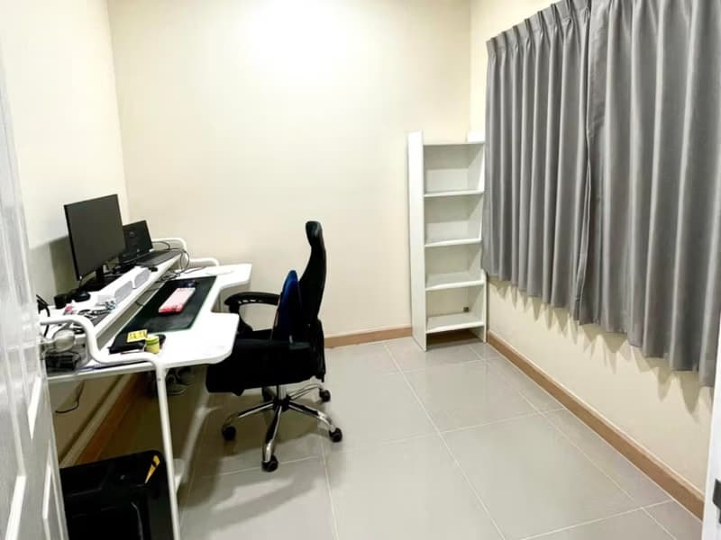 4 Bed Townhouse for Sale in Mueang Samut Prakan