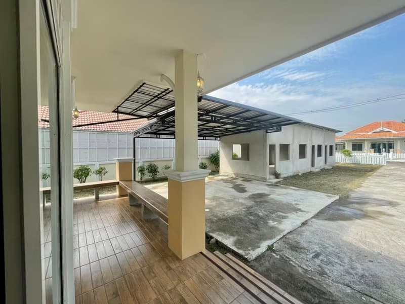 4 Bed House for Rent and Sale in San Kamphaeng District