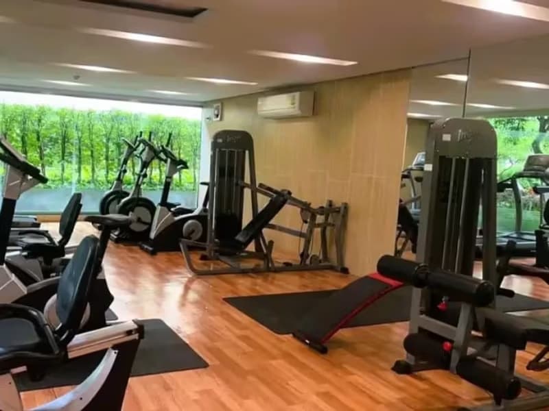 1 Bedroom Condo