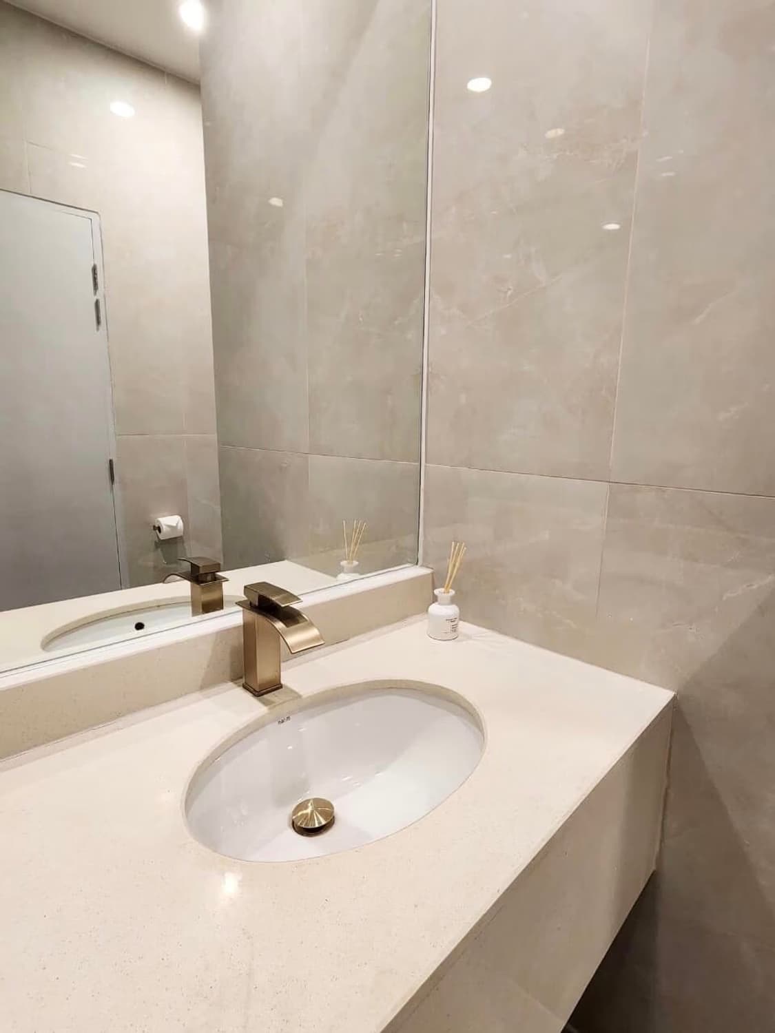 Condo for Rent at Trendy Condominium Sukhumvit 13 - Image 9