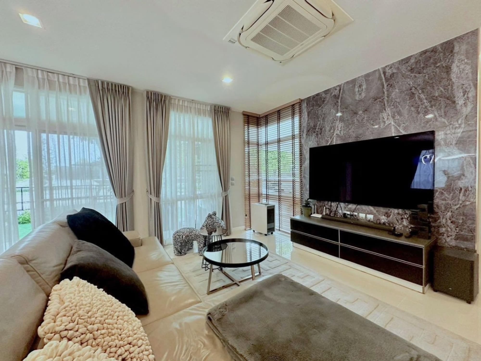 4 Bed House for Rent in Bang Phli - Image 23