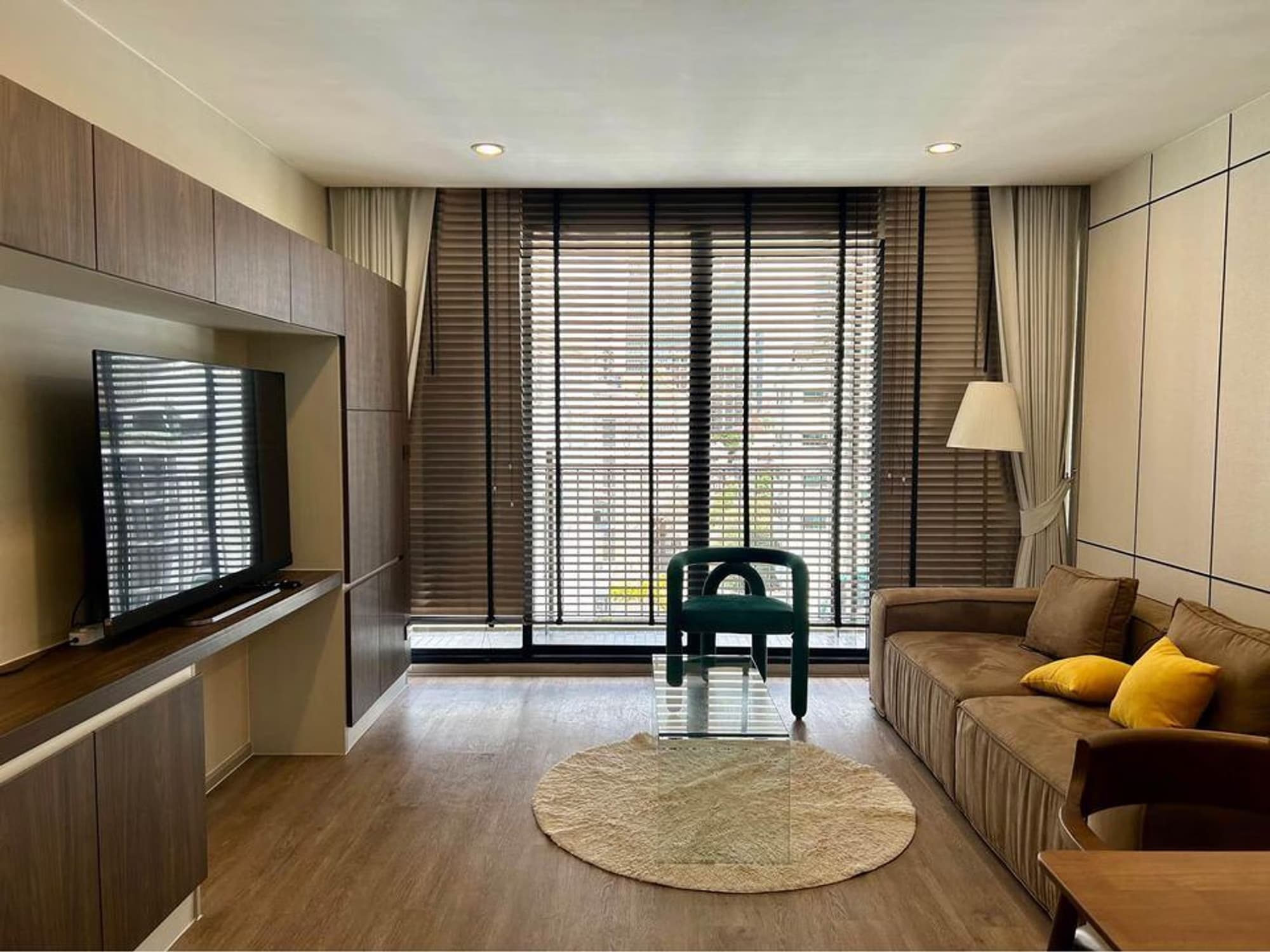 1 Bed Condo for Sale in Pathum Wan - Image 1