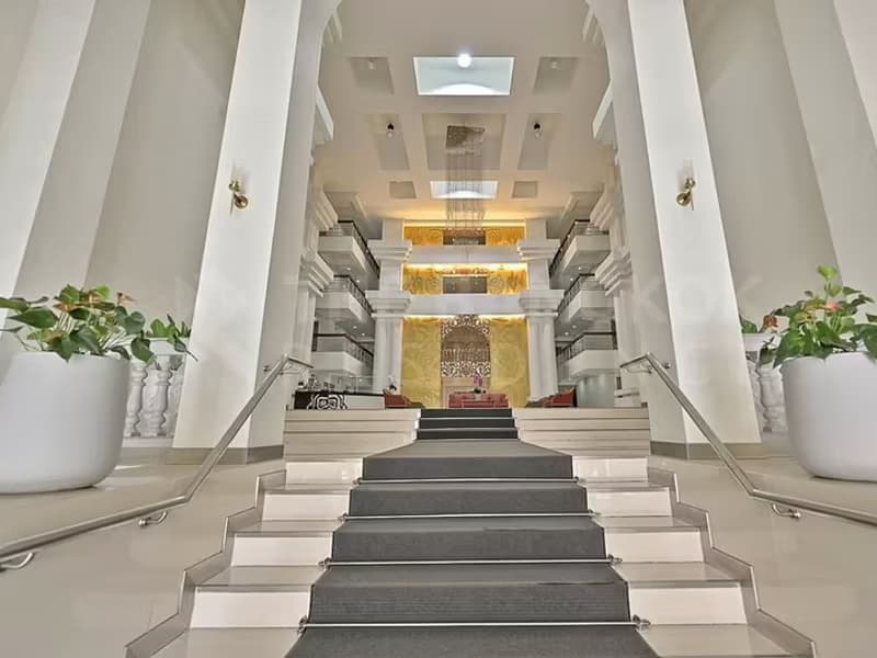 Royal Castle Sukhumvit 39