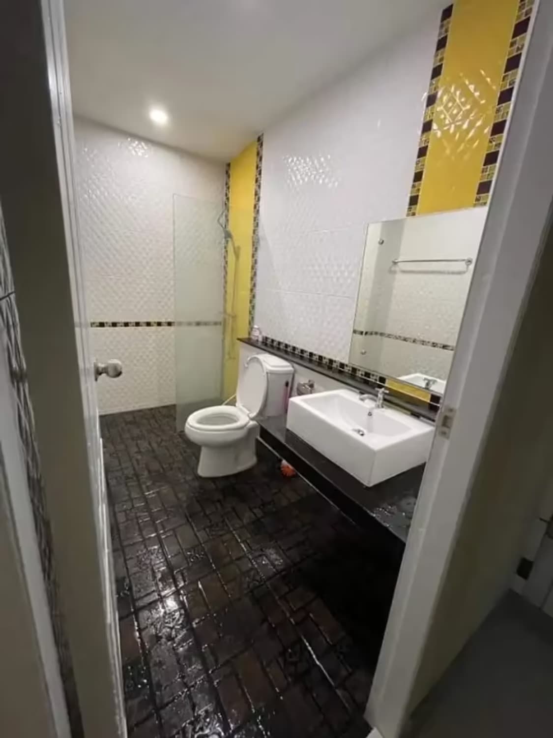 3 Bedroom House - Image 9