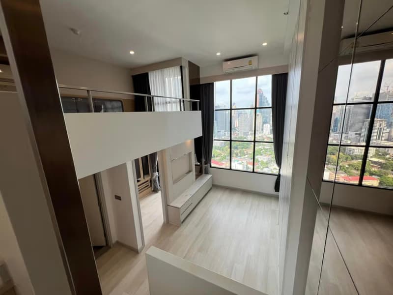 1 Bed Condo for Sale in Sathon