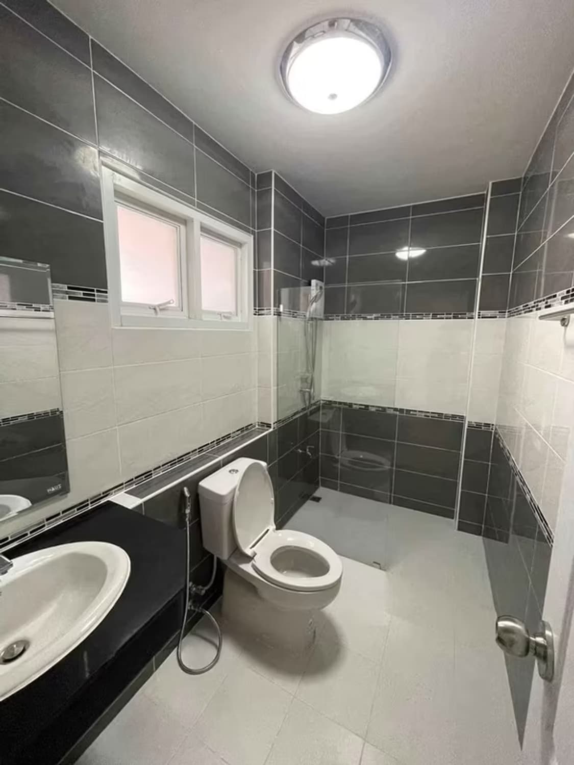 3 Bedroom House - Image 5