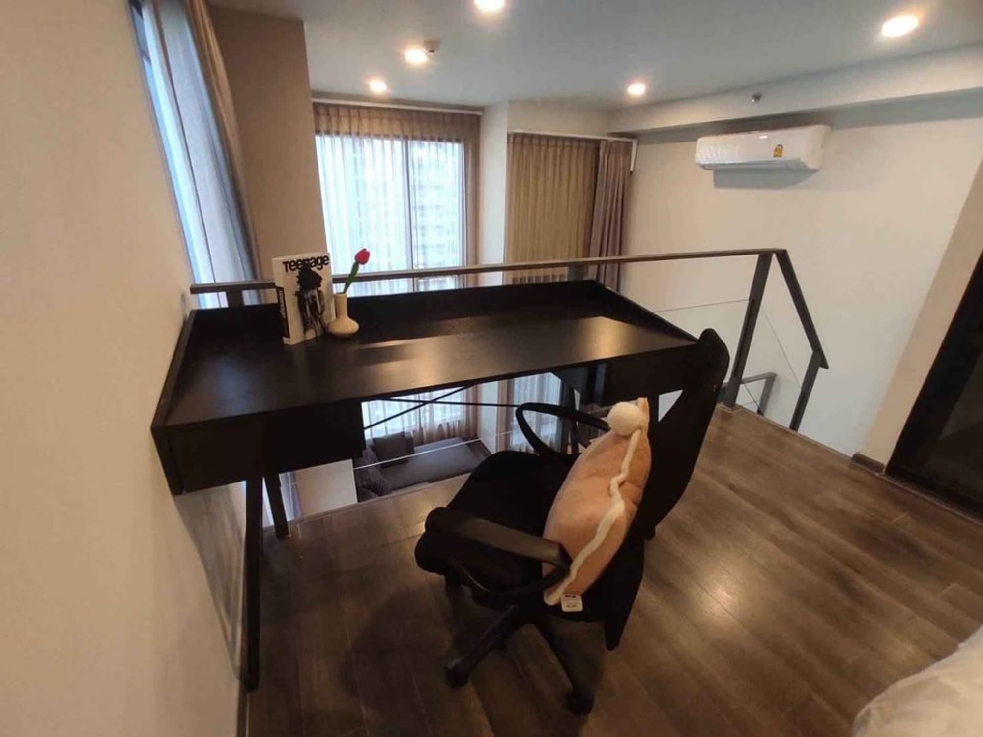 1 ห้องนอน Condo สำหรับ จำหน่าย ใกล้ Phra Ram 9 MRT - Image 17