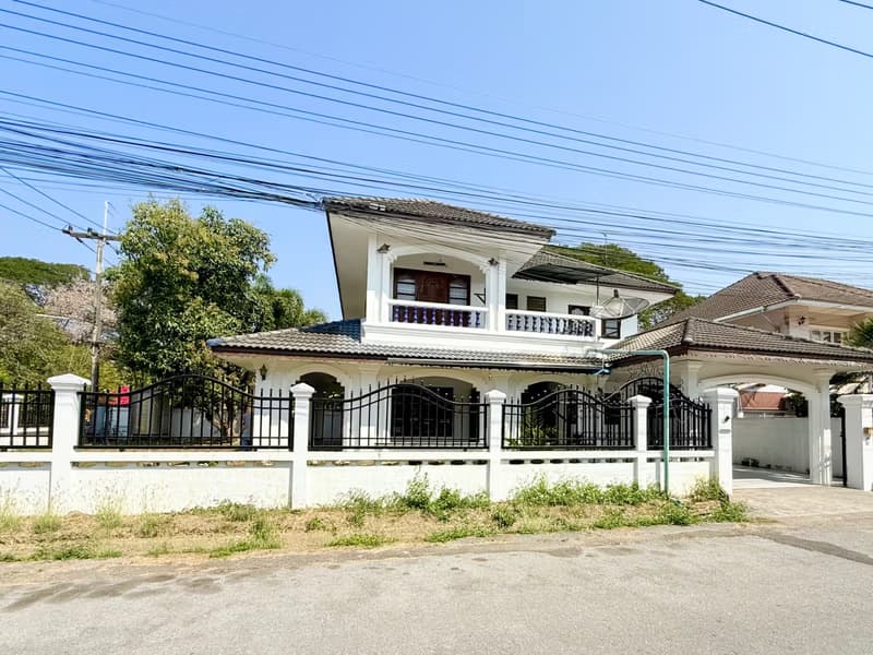 5 Bed House for Sale in San Sai