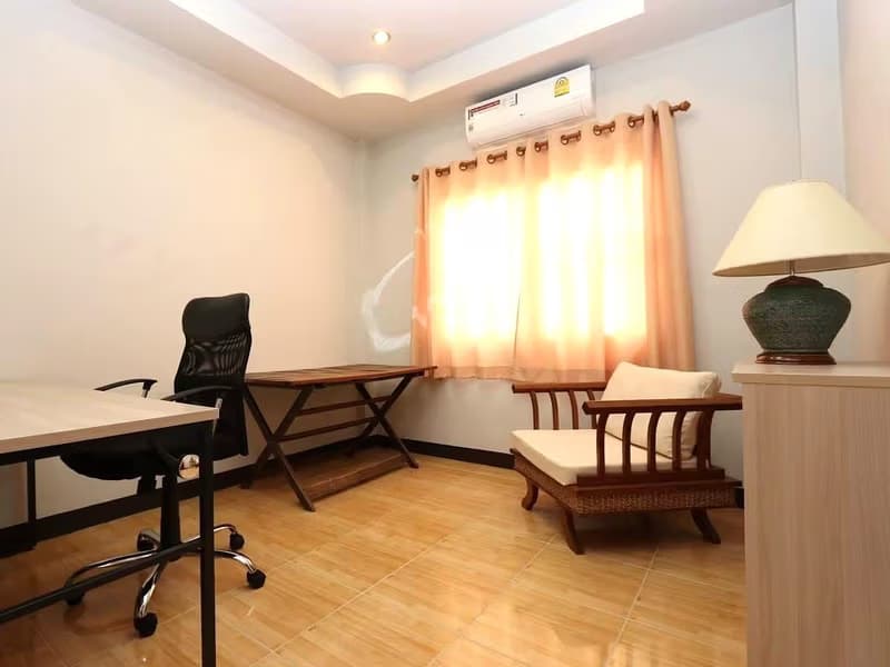 2 Bed House for Rent in Saraphi District