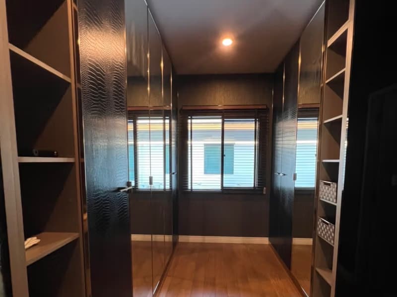 4 Bed House for Rent in Prawet