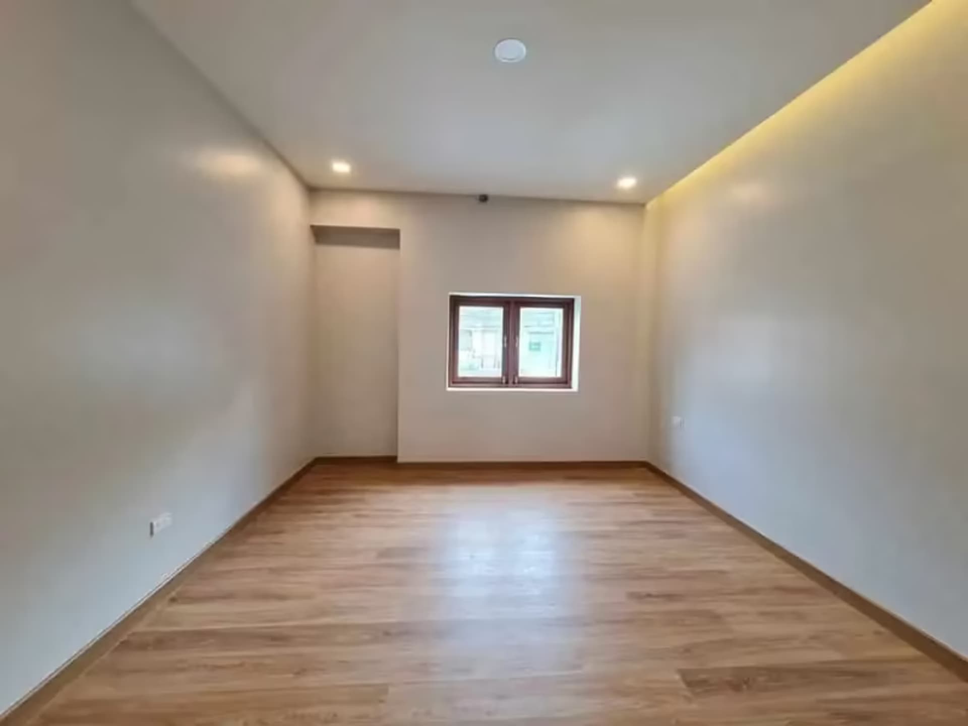 2 Bedroom House - Image 11