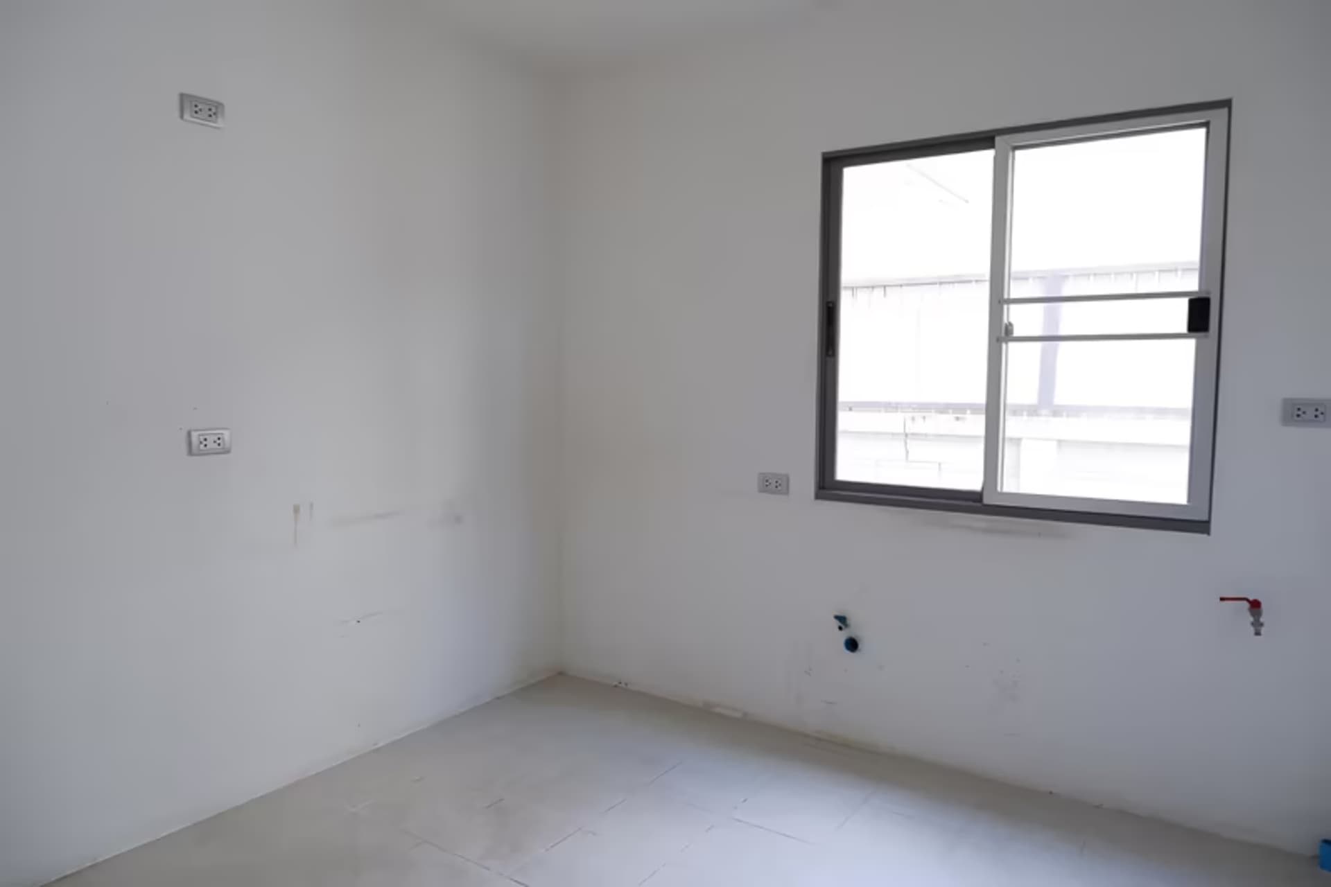 4 Bedroom House - Image 34