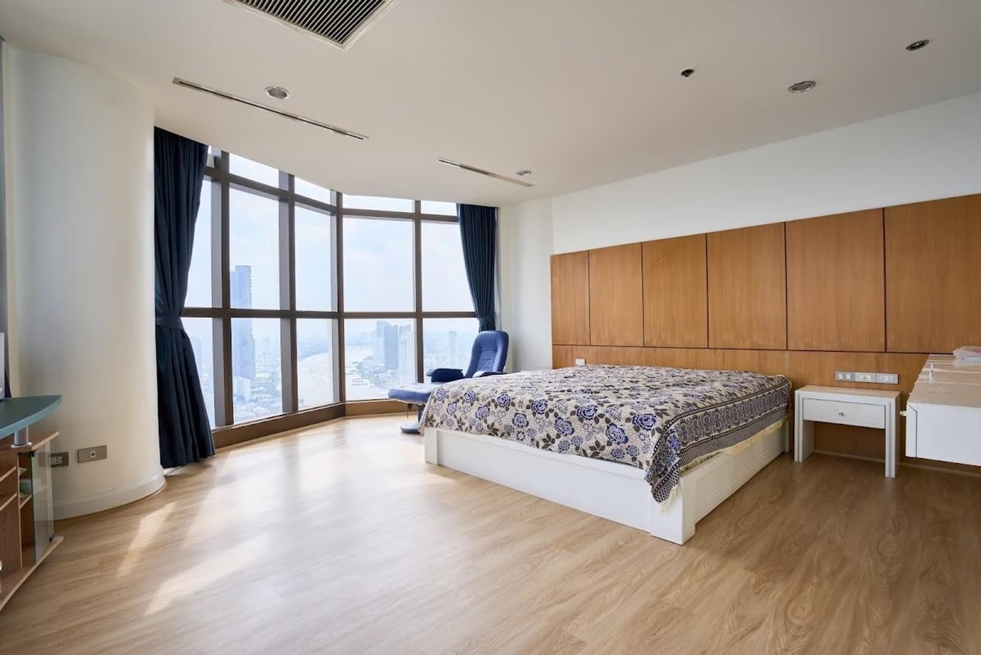 Condo for Rent, Sale at Nusa State Tower Condominium - Image 9
