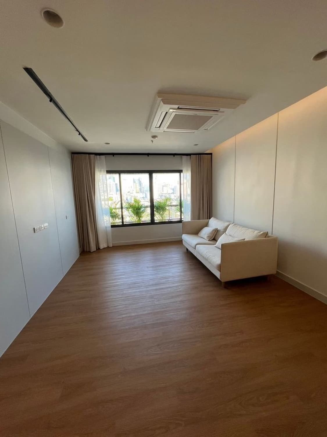 Condo for Rent, Sale at Ban Phloen Chit Apartment - Image 1