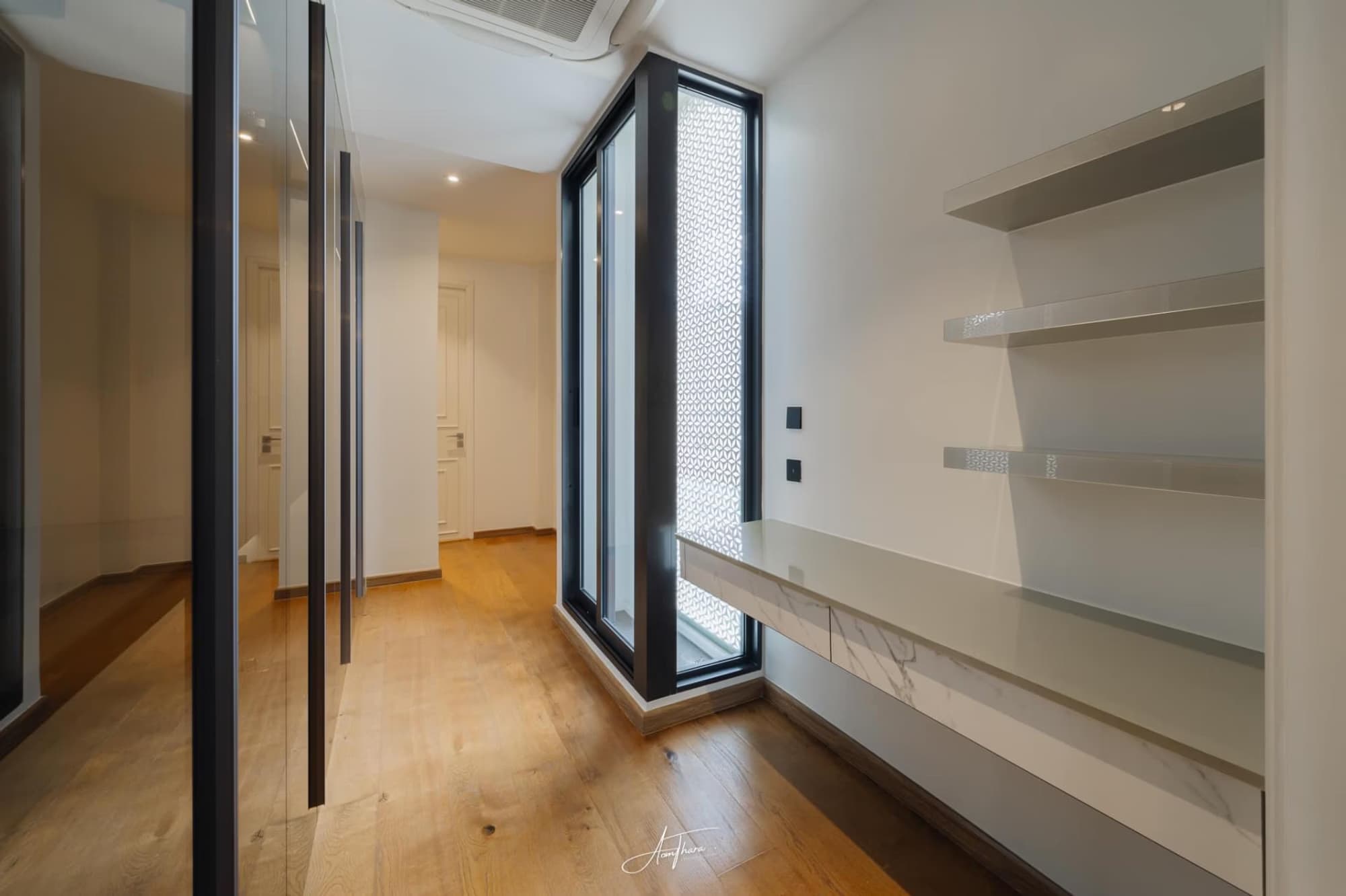 3 Bed House for Rent and Sale in Watthana - Image 8