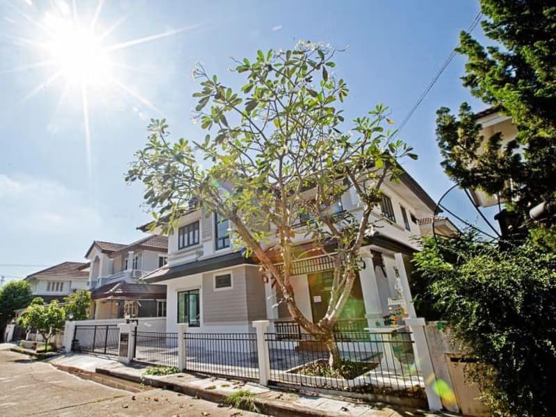 5 Bed House for Rent and Sale in San Kamphaeng