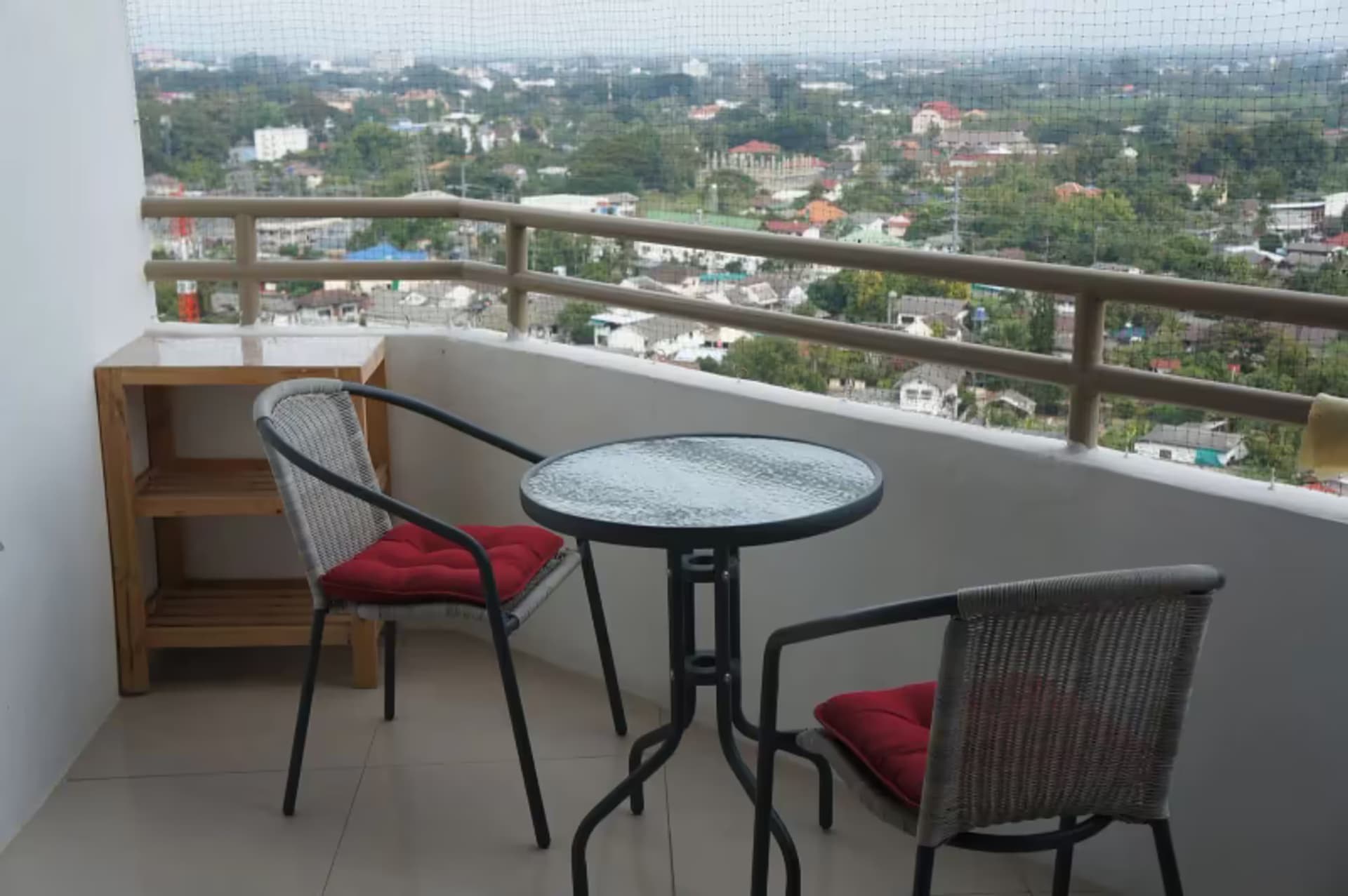 1 Bedroom Condo - Image 1