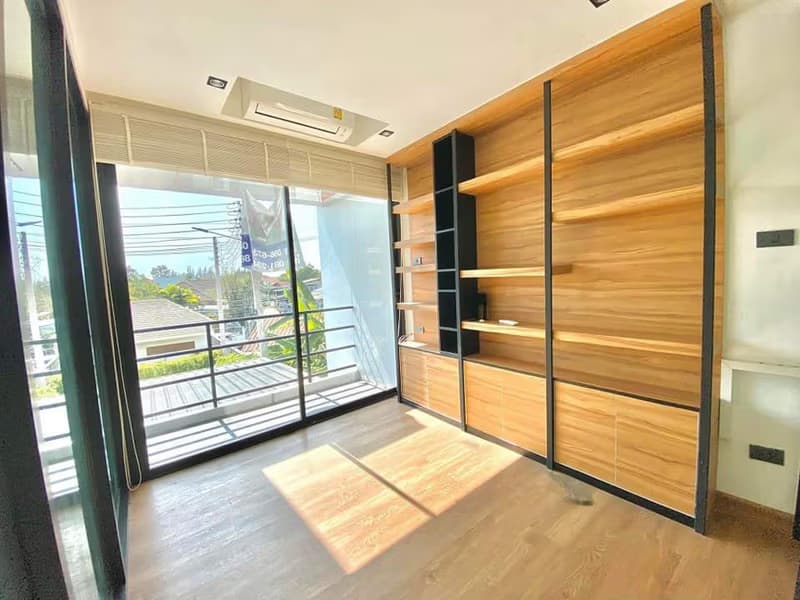 4 Bed Townhouse for Sale in San Sai