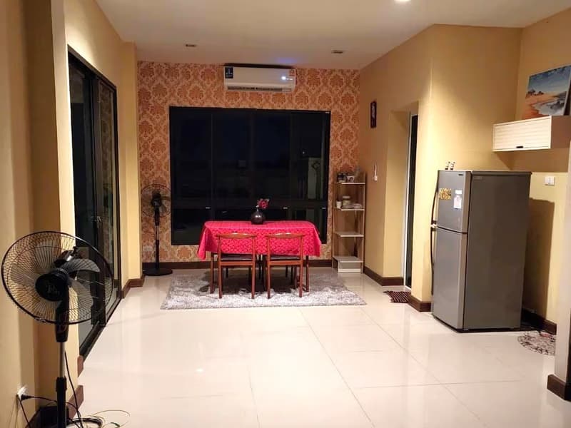 5 Bed House for Rent in San Sai District