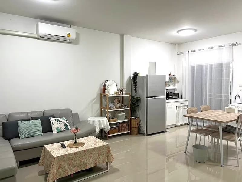 3 Bed Townhouse for Rent and Sale in Saraphi