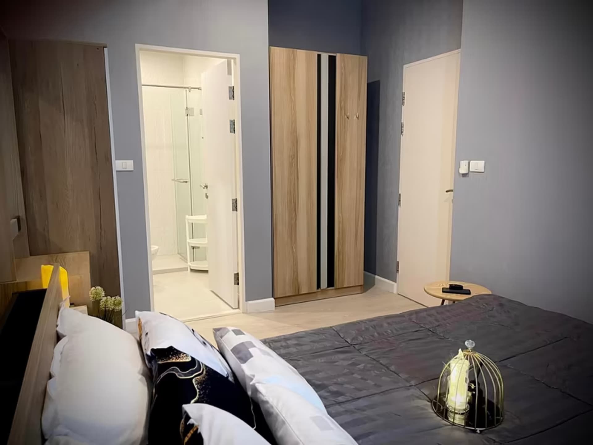 1 Bedroom Condo - Image 9