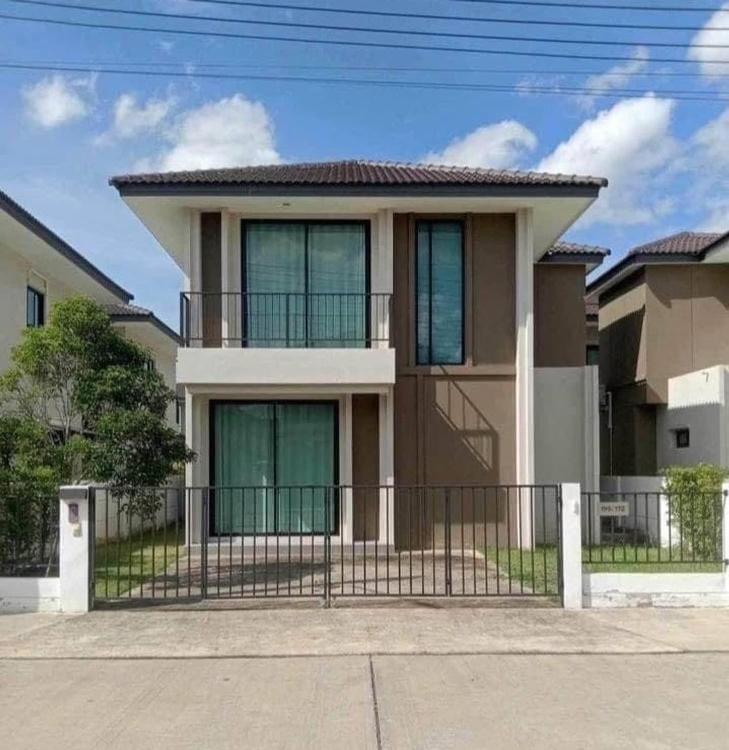 3 Bed House for Rent in San Kamphaeng - Image 1