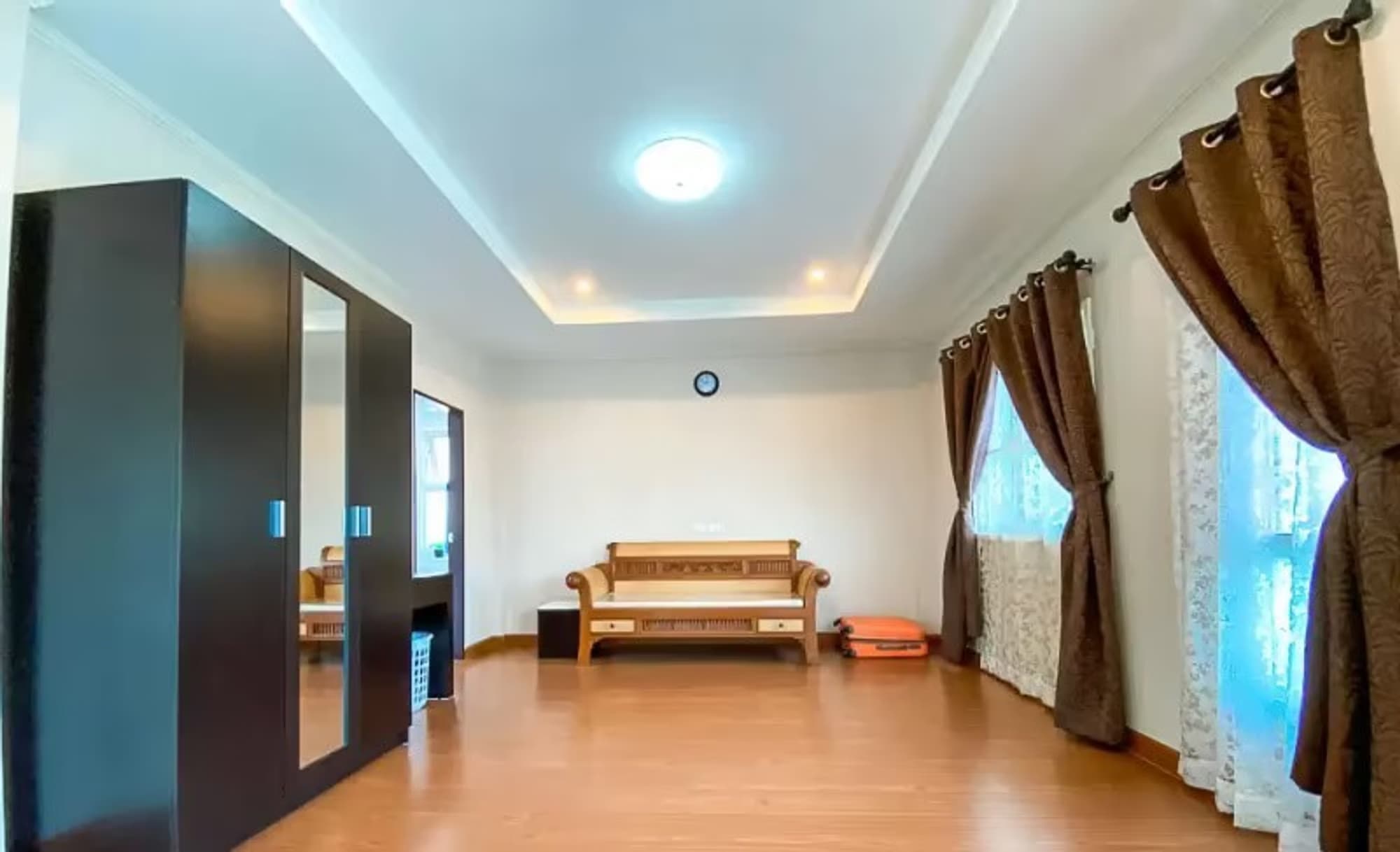 4 Bedroom House - Image 2