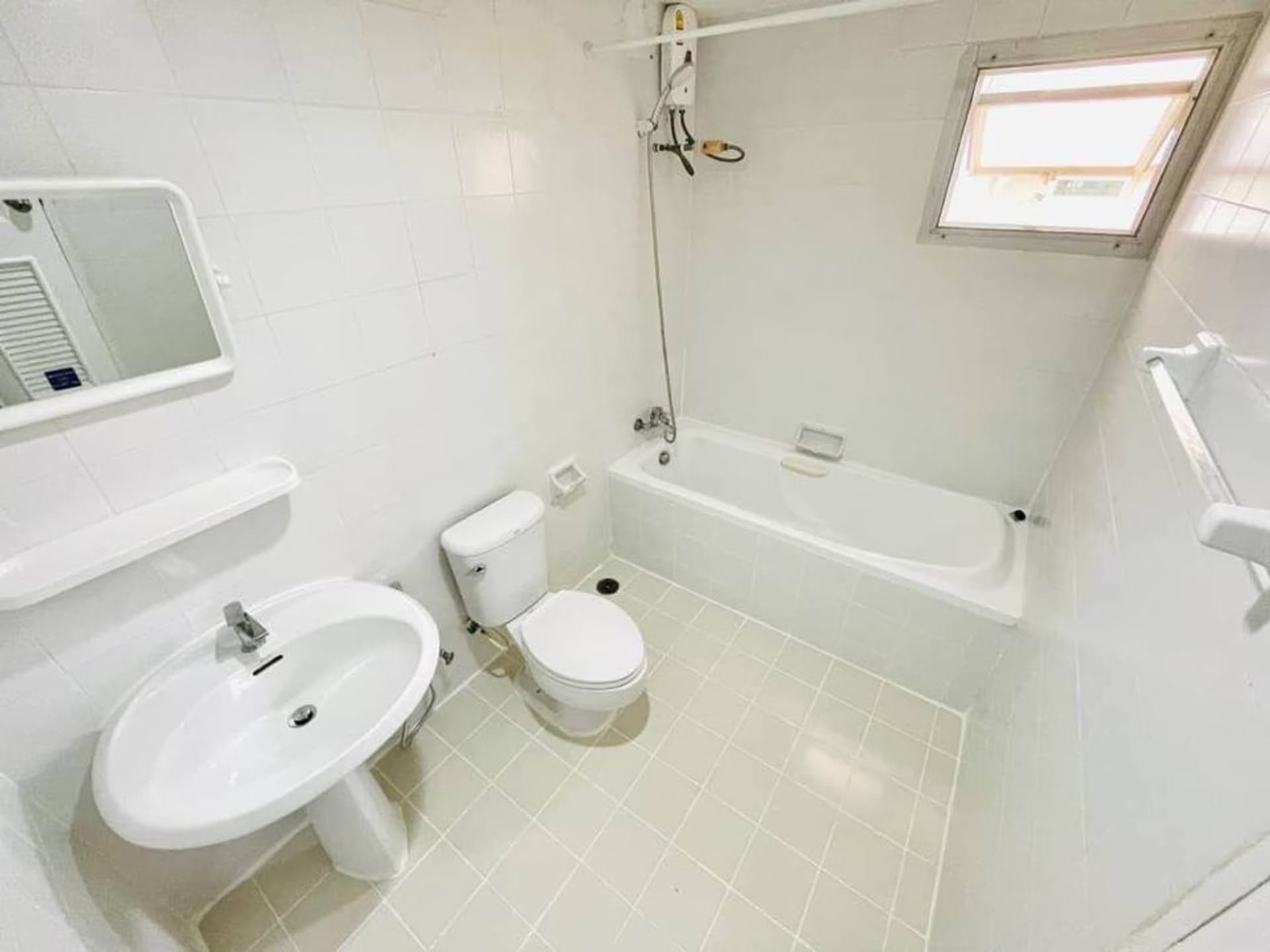 2 ห้องนอน Condo สำหรับ จำหน่าย ใน คลองเตย - Image 4