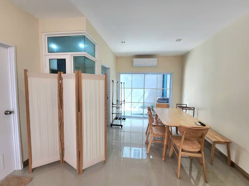 3 Bed Townhouse for Rent in Mueang Chiang Mai