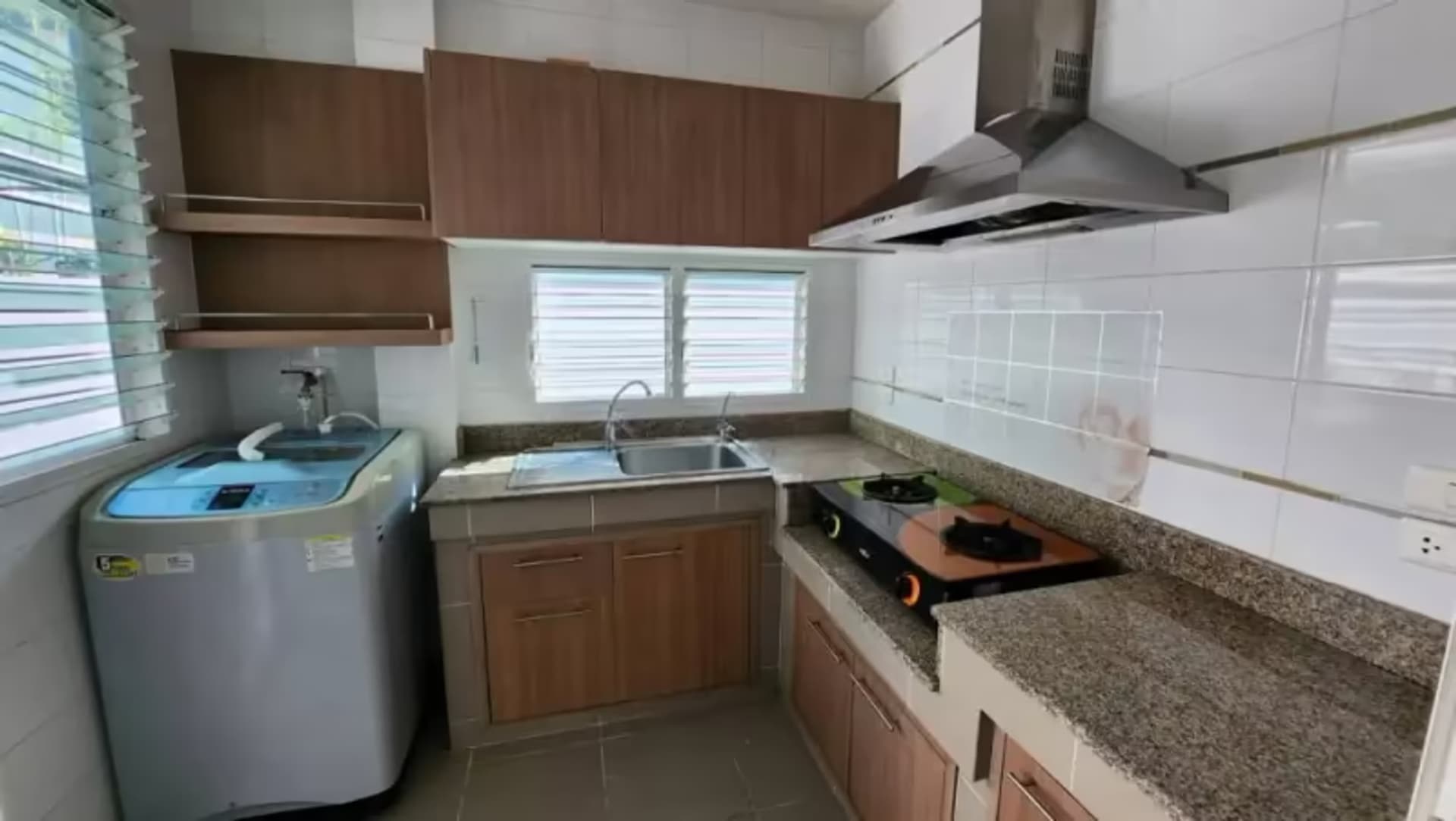 3 Bedroom House - Image 11