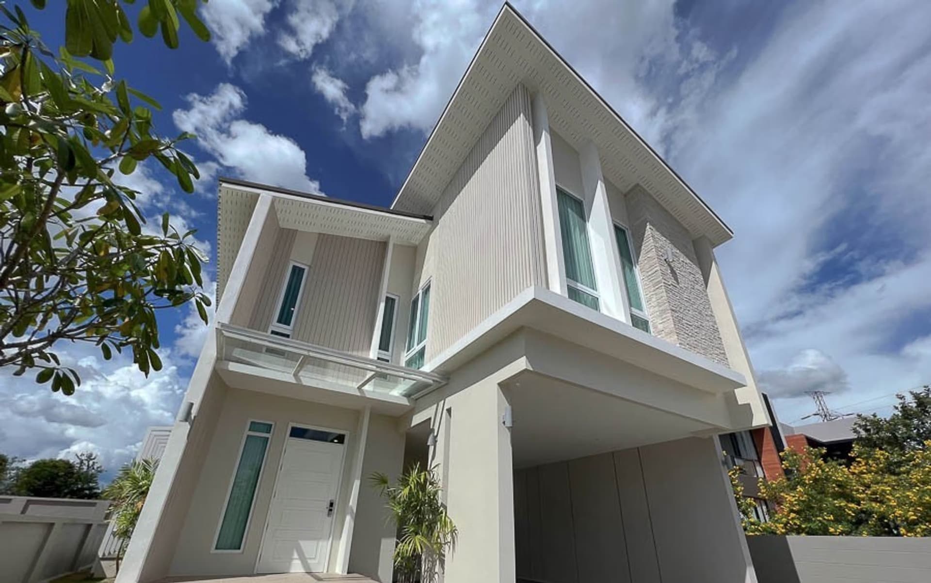 5 Bedroom House - Image 24