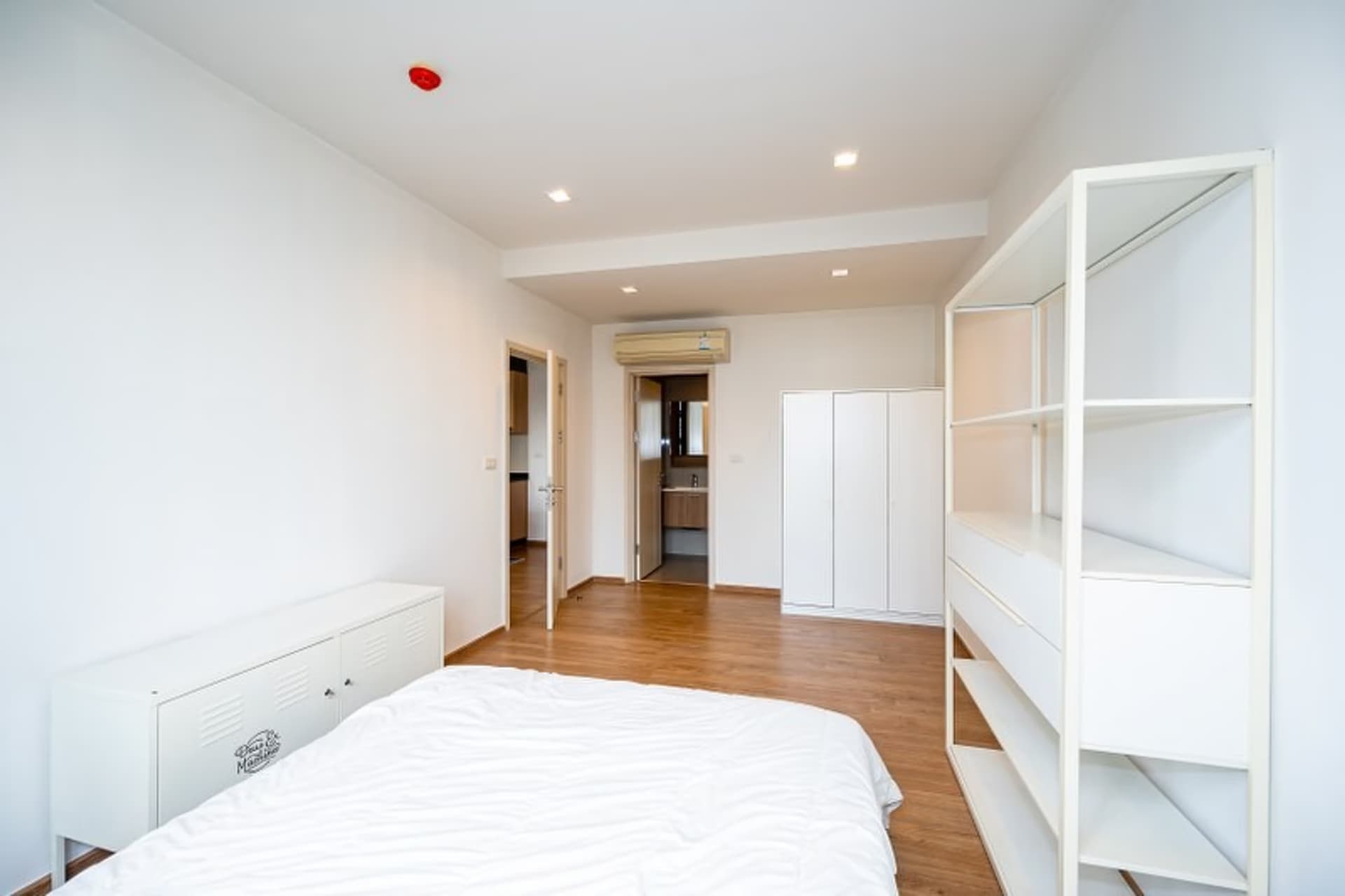 2 Bed Condo for Rent in Watthana - Image 7
