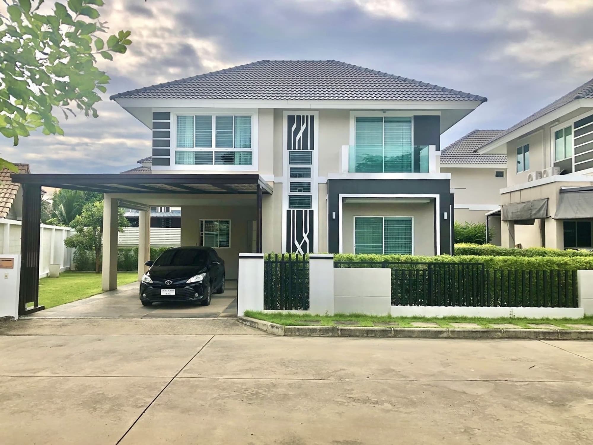 3 Bed House for Rent in San Sai - Image 1