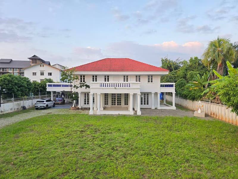 4 Bed House for Rent in Mueang Chiang Mai District