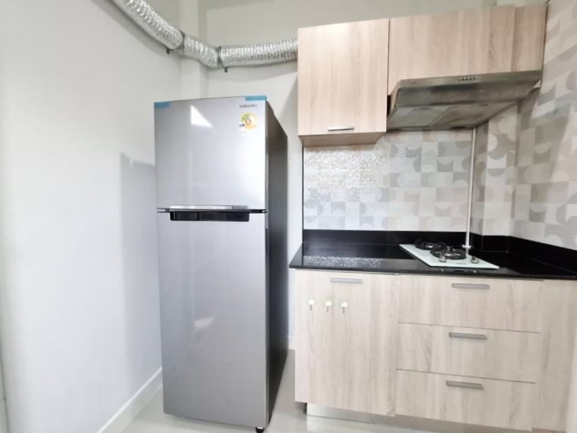 3 Bed House for Rent in Saraphi - Image 4