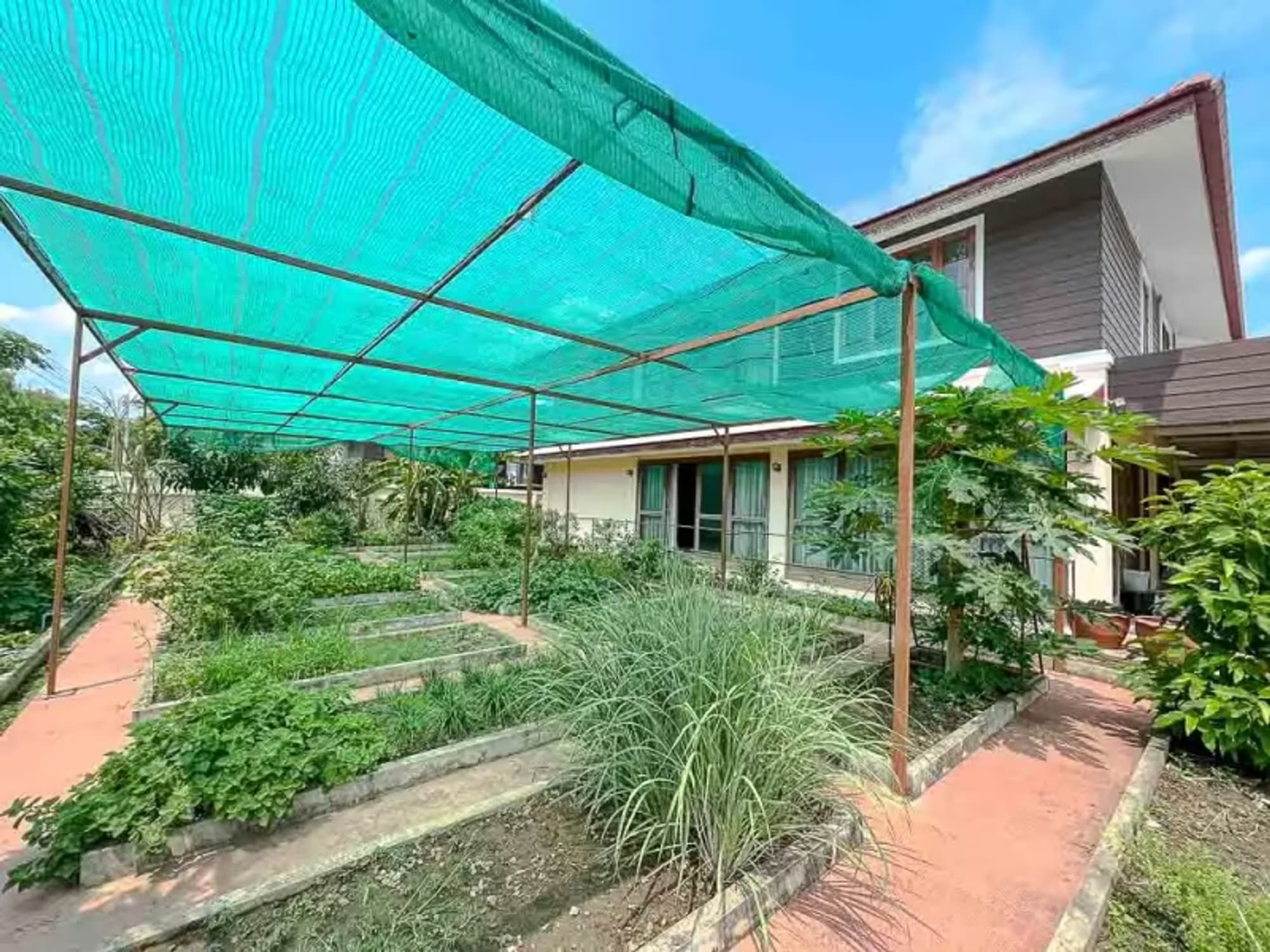 4 Bedroom House - Image 8