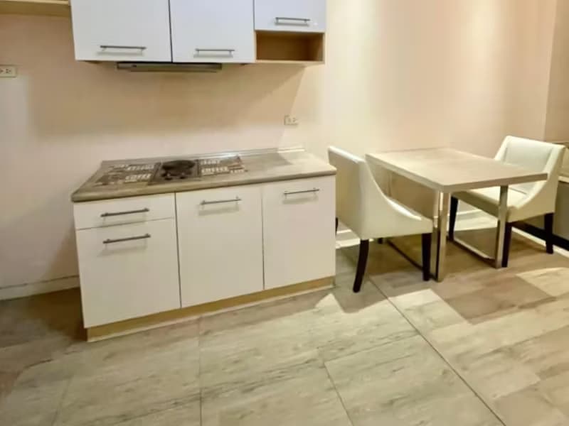 1 Bedroom Condo
