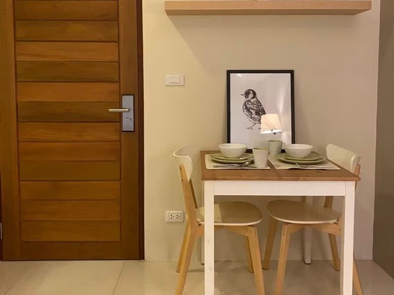 Condo for Rent at BEVERLY  33