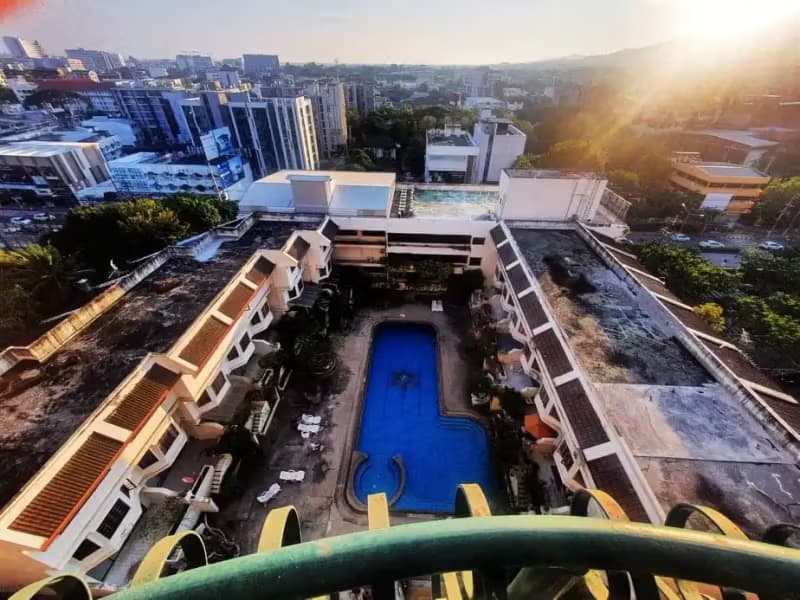 1 Bedroom Condo