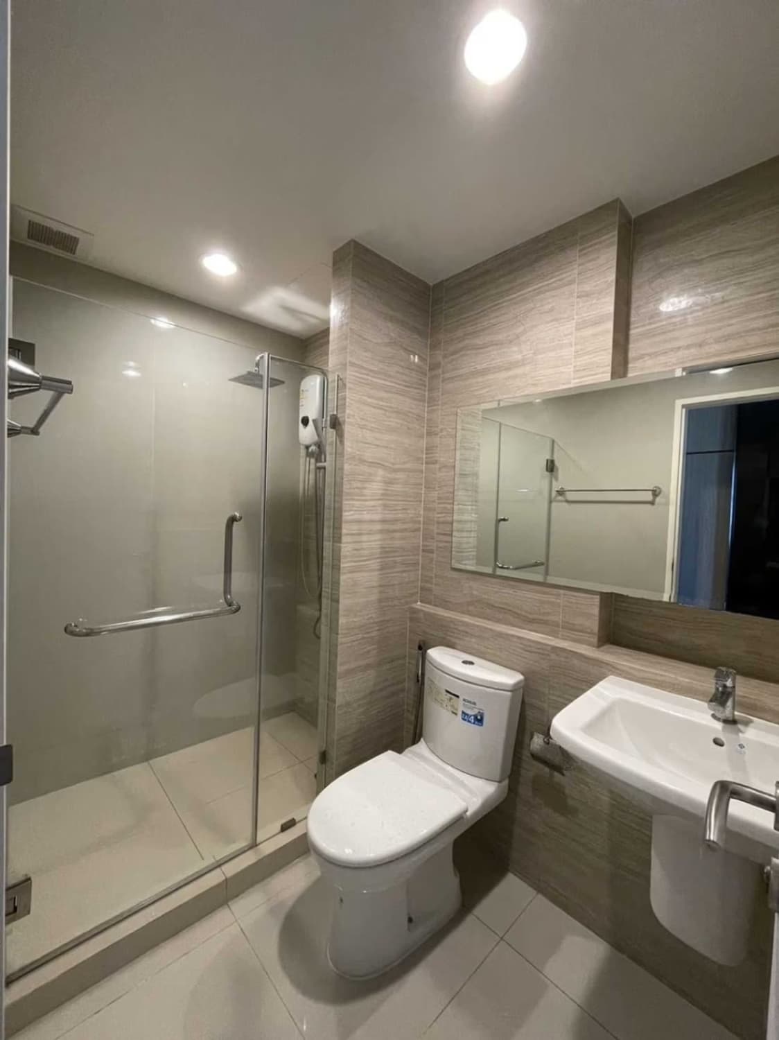 1 Bed Condo for Sale  Near Bearing BTS - Image 9
