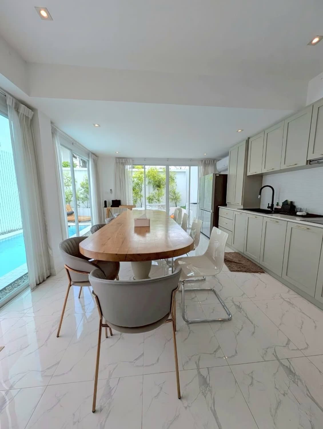 4 Bed Townhouse for Rent and Sale in San Sai District - Image 5
