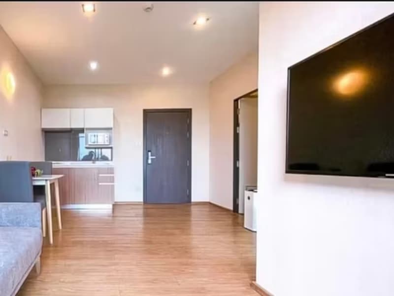 1 Bedroom Condo