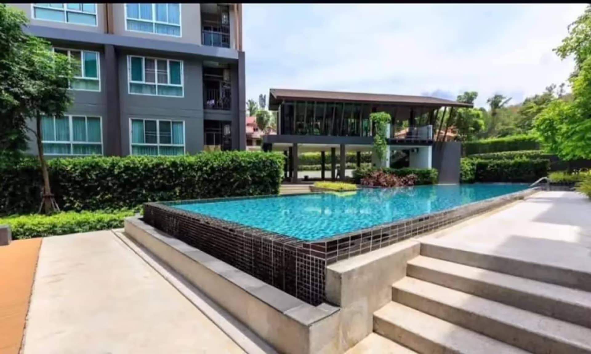 1 Bedroom Condo - Image 4