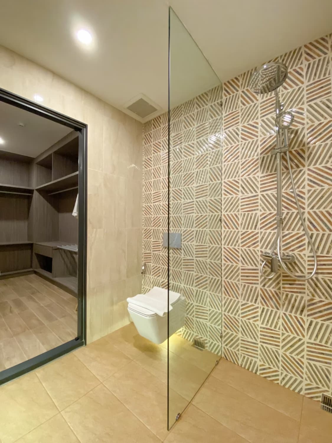 2 Bed Condo for Rent in Mueang Chiang Mai - Image 7