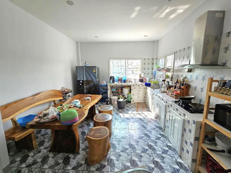 4 Bed House for Sale in Doi Saket District
