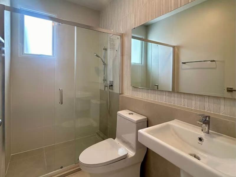 3 Bed Townhouse for Rent in Bang Phli