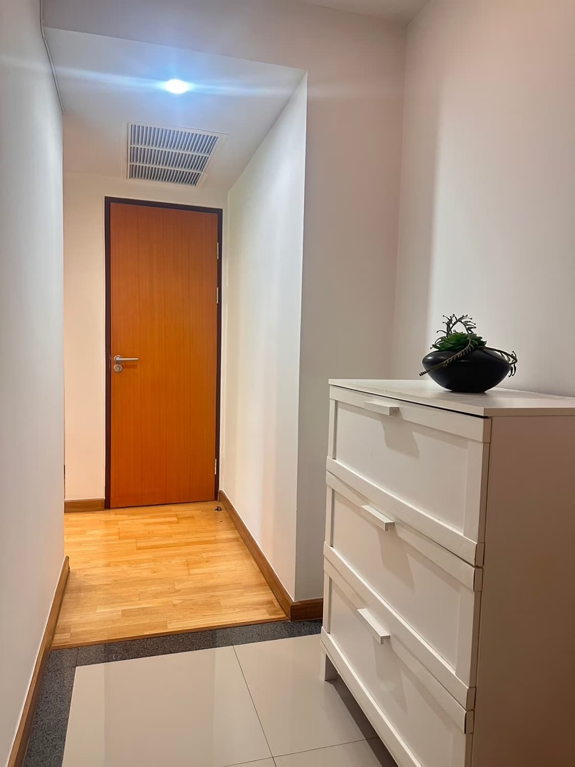 2 Bed Condo for Rent and Sale in Phra Khanong - Image 8